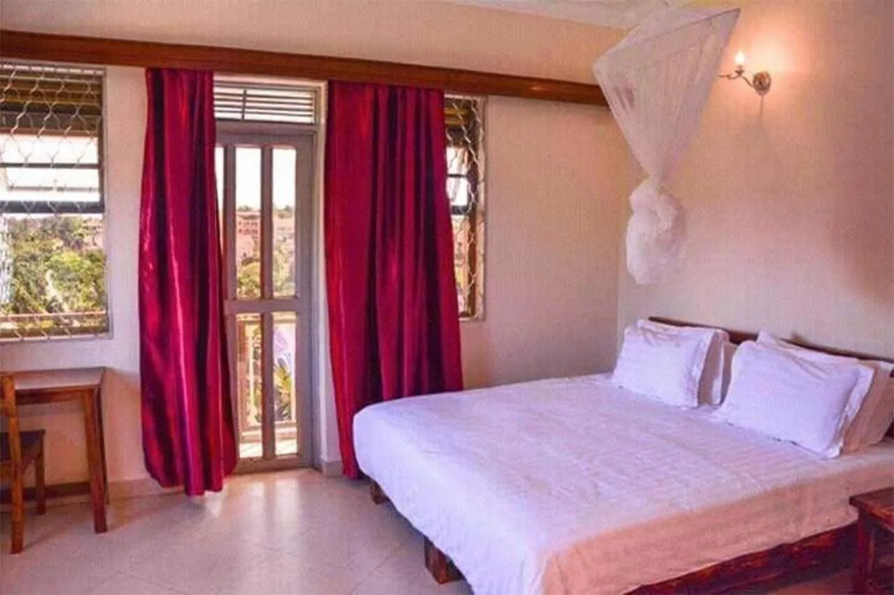 Go Around Kampala All Day To Return To Your Wonderful Apartment 0*,  Uganda