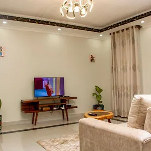 Apartment Brb Homes-1br In Bukoto With Fast Wi- Fi And Work-friendly, Kampala